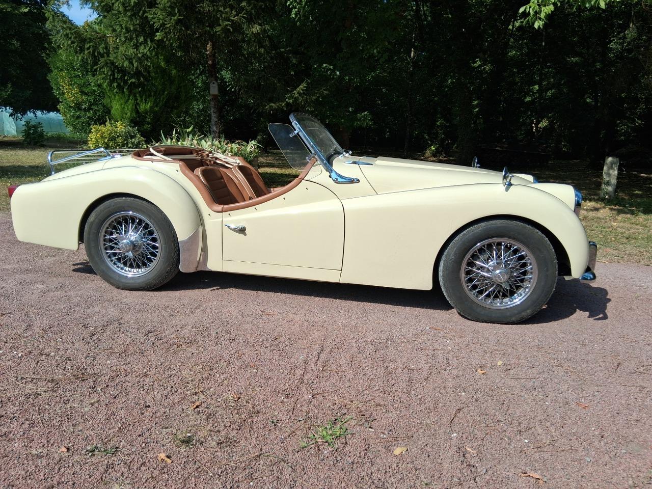 TRIUMPH TR3A - 1961 LesAnciennes.com