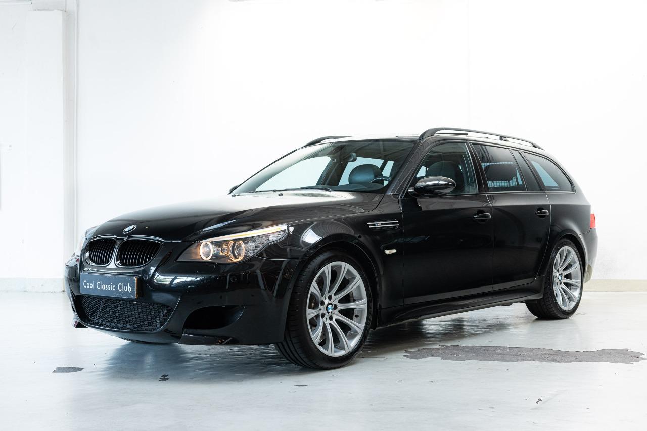 BMW Touring M5 E61 LesAnciennes.com