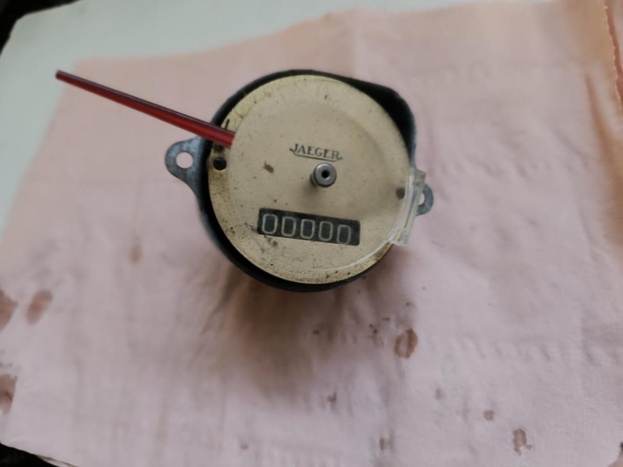 Compteur neuf LesAnciennes.com