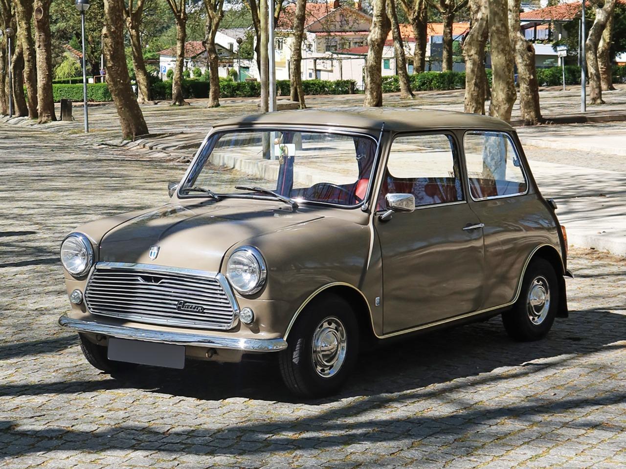 AUSTIN Mini 1000 Super Deluxe - 1971 LesAnciennes.com