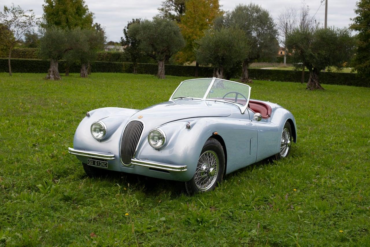 1953 Jaguar XK120 OTS LesAnciennes.com