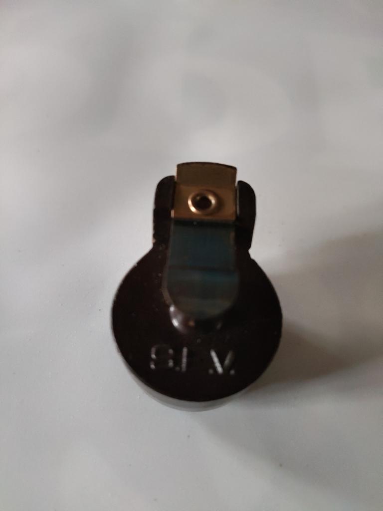 Rotor/doigt d'allumeur SEV neuf d'époque bv LesAnciennes.com