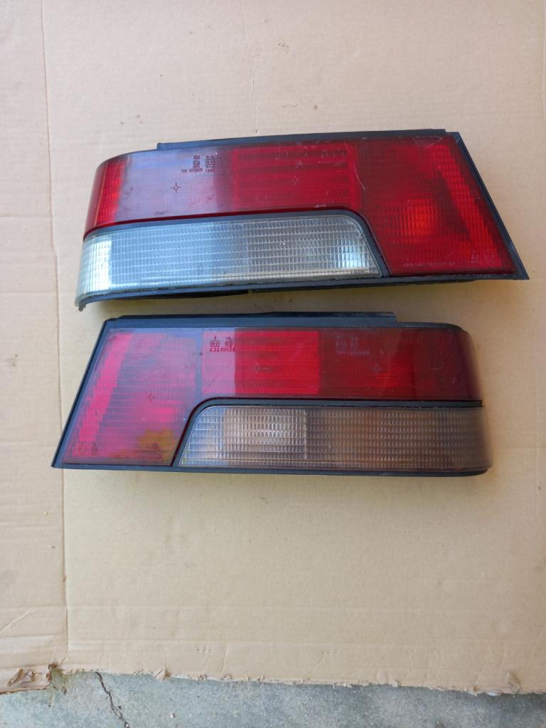 Feux AR PEUGEOT 405 série 1 LesAnciennes.com