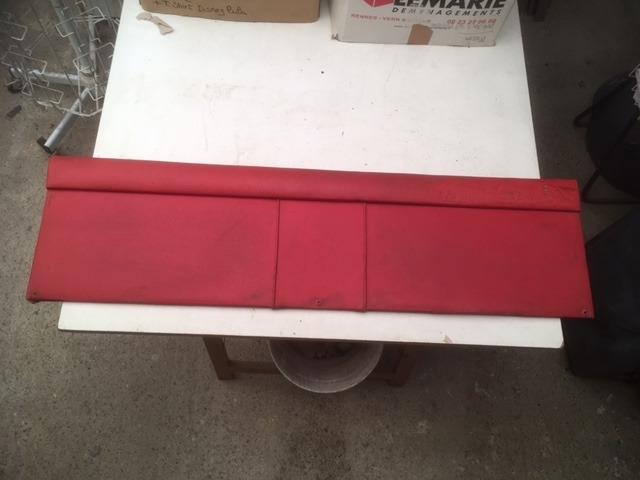 Panneau fond niche arriére VOLVO P1800 jensen LesAnciennes.com