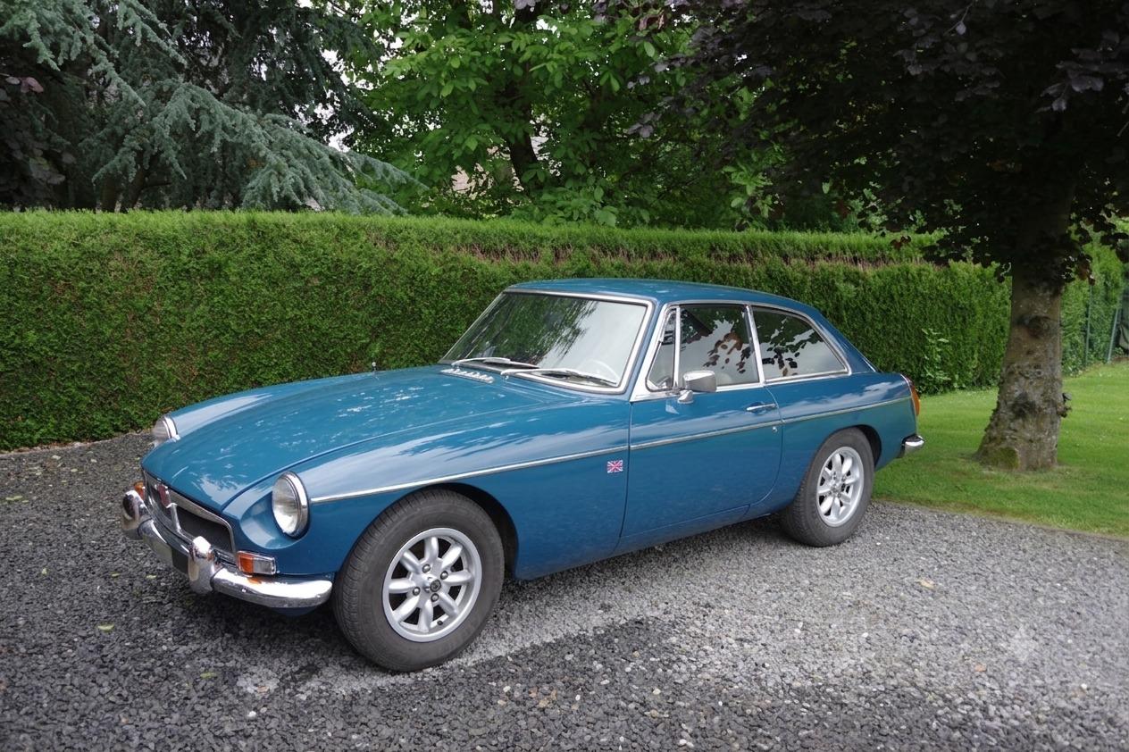 MG MGB GT / Overdrive - 1974 LesAnciennes.com