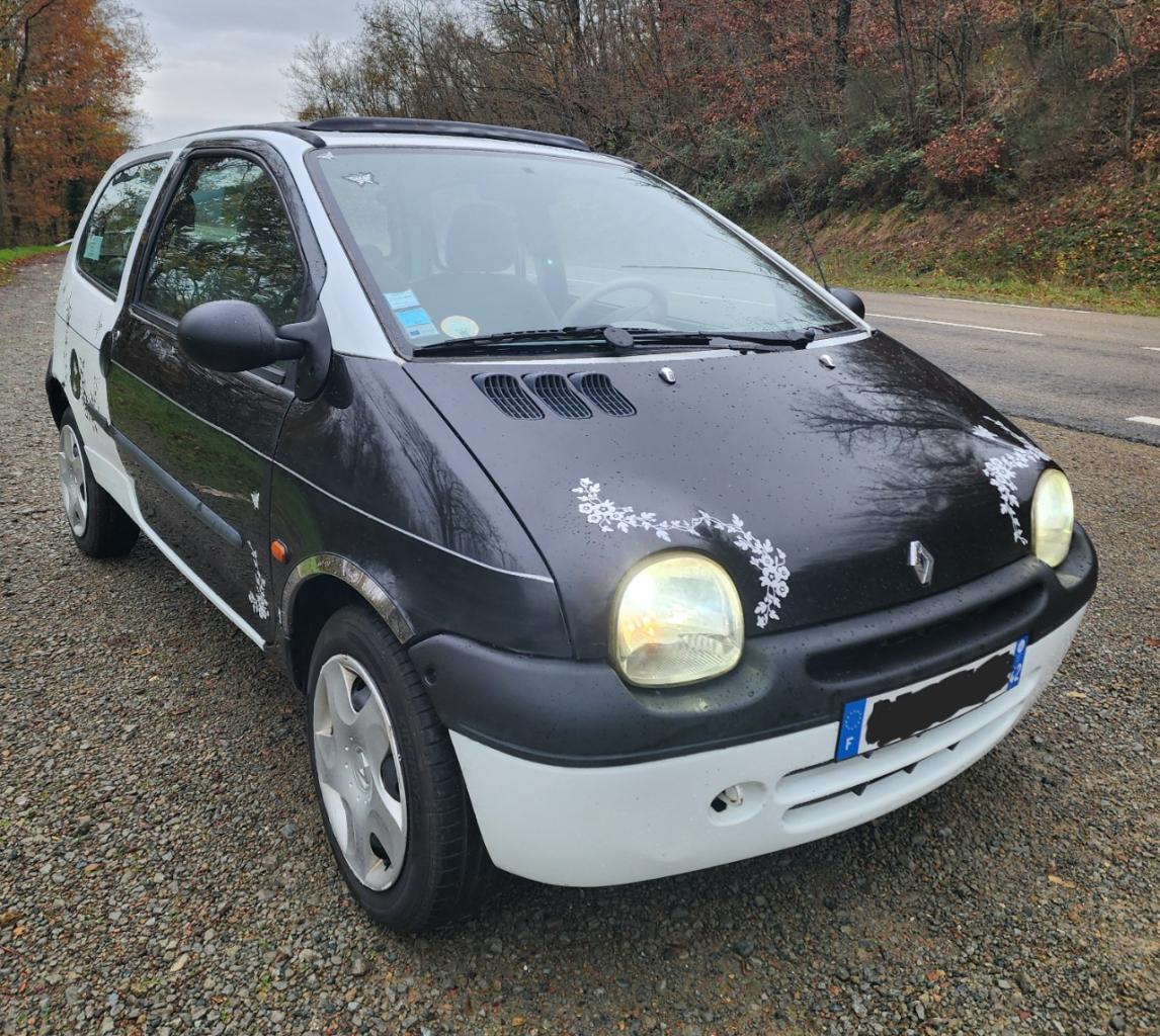 RENAULT Twingo noir/blanche perso - 2004 LesAnciennes.com