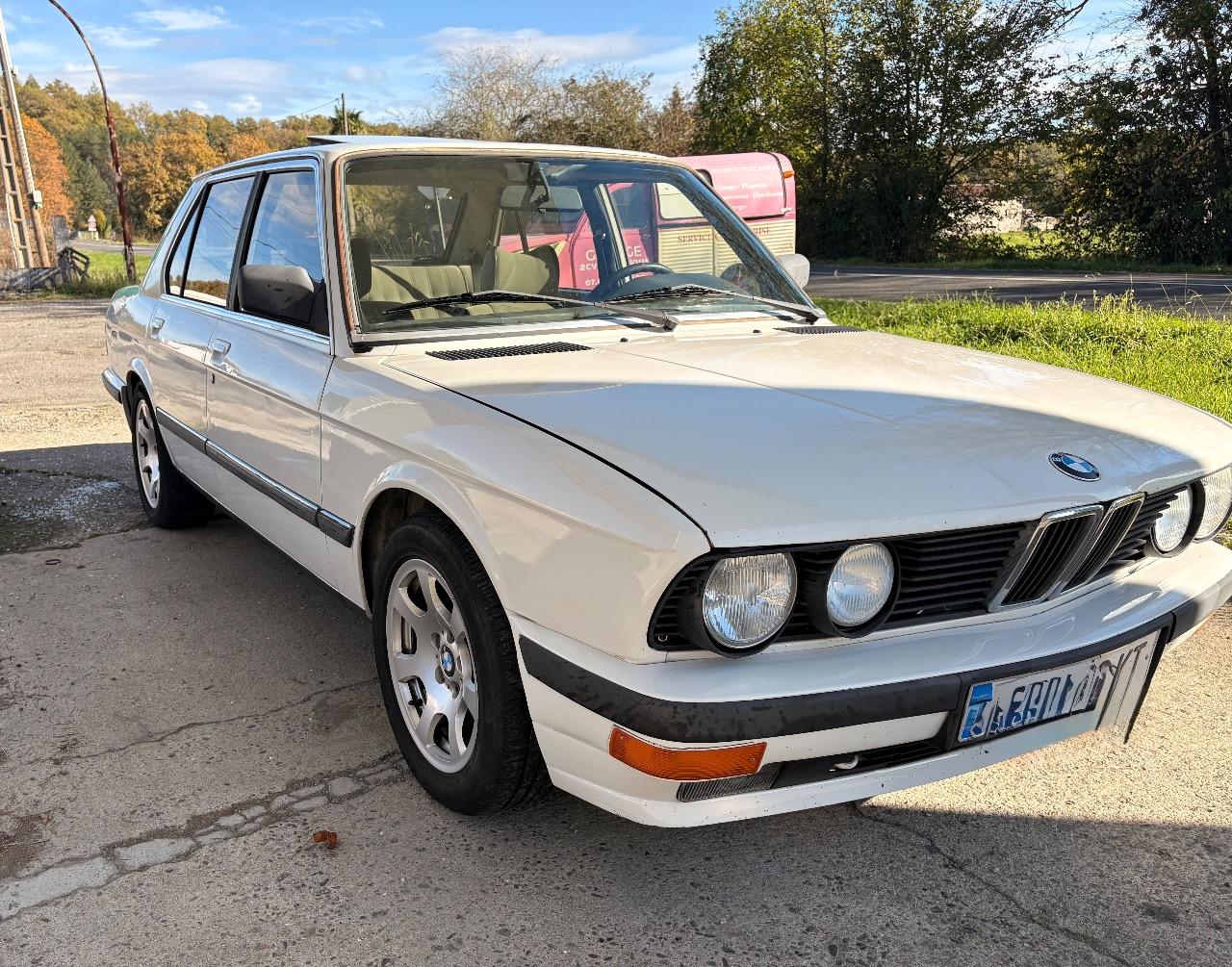 BMW 528 E28 - 1984 LesAnciennes.com