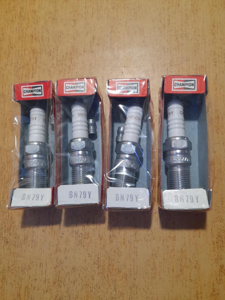 Bougies champion BN79Y Peugeot 205 GTI LesAnciennes.com