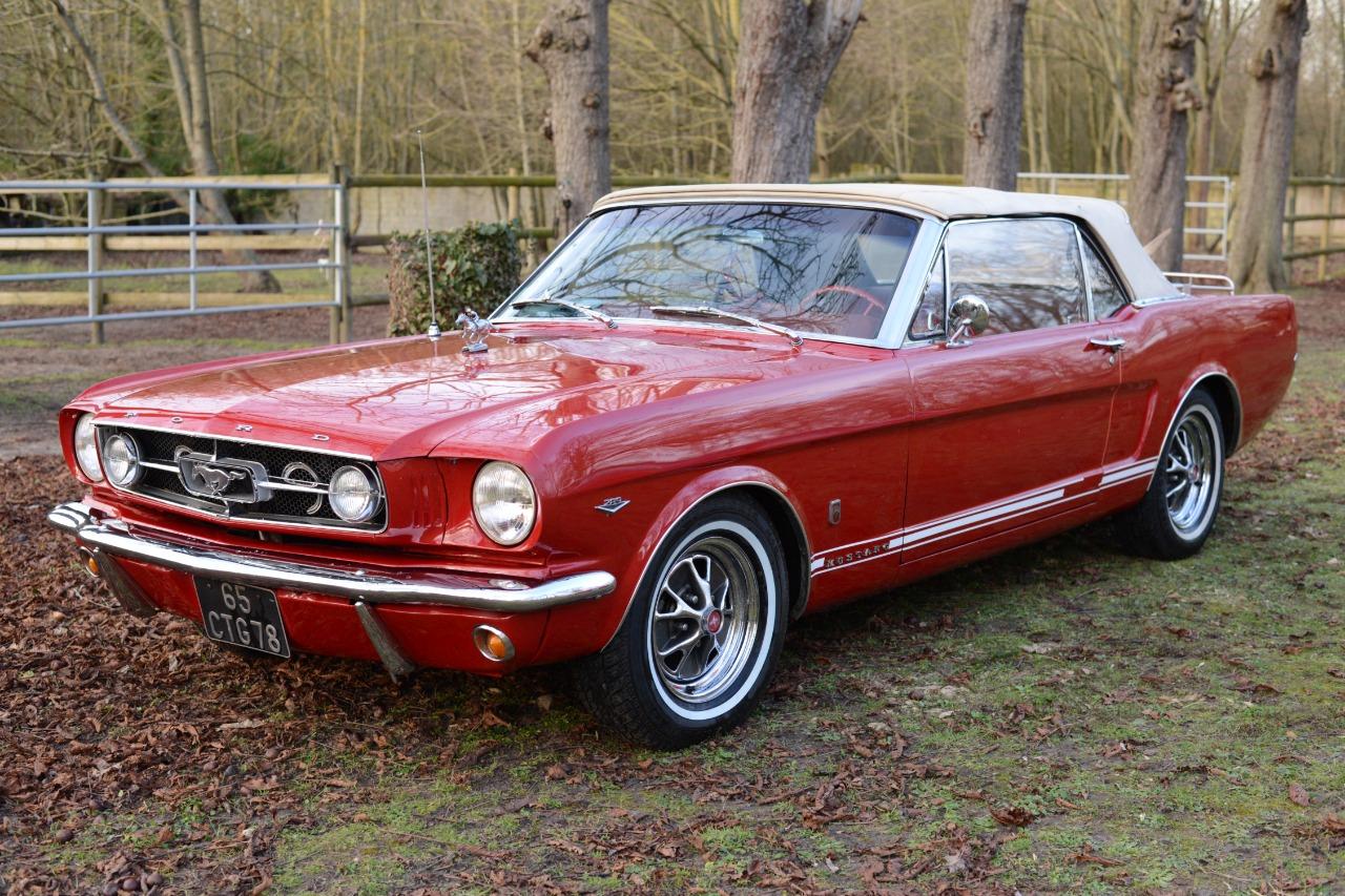 FORD Mustang cabriolet - 1965 LesAnciennes.com