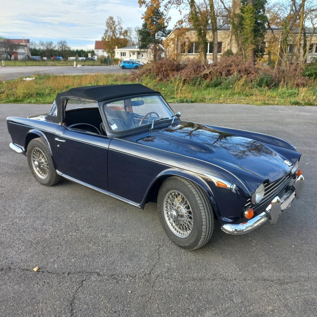 TRIUMPH TR250 - 1968 LesAnciennes.com