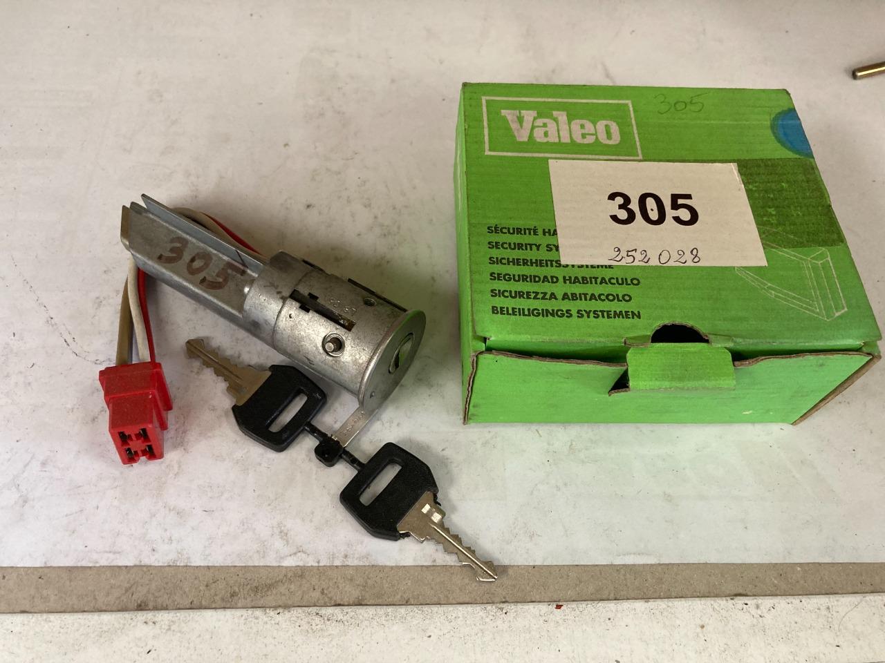 Neiman neuf PEUGEOT 305 LesAnciennes.com