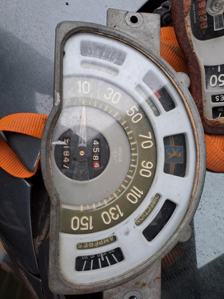 Compteur PEUGEOT 203 LesAnciennes.com