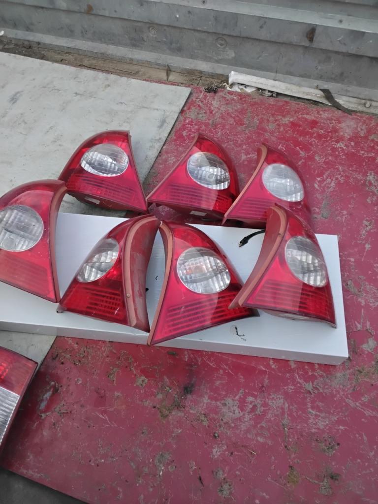 Feu RENAULT Clio LesAnciennes.com