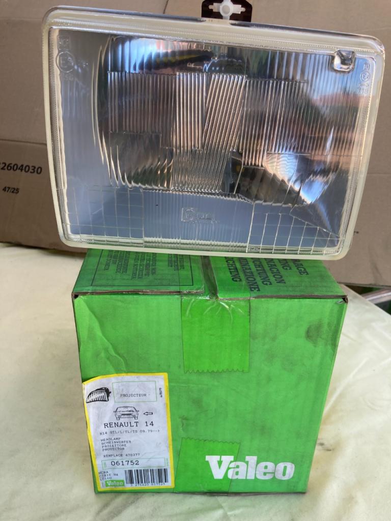 Optique RENAULT 14 (R14) LesAnciennes.com