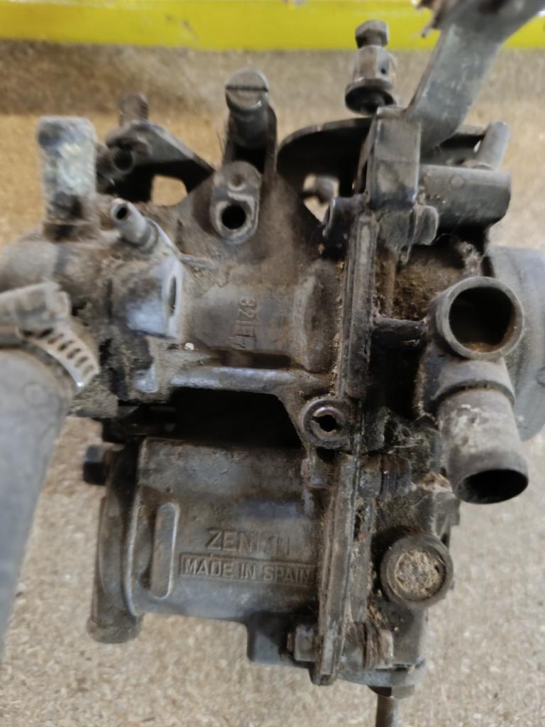 Carburateur LesAnciennes.com