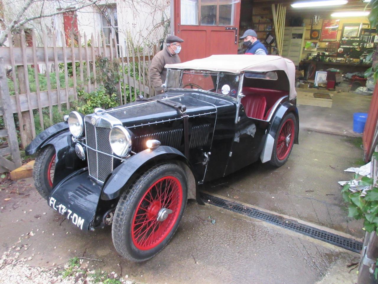 MG J-Type J1 4 Places - 1932 LesAnciennes.com