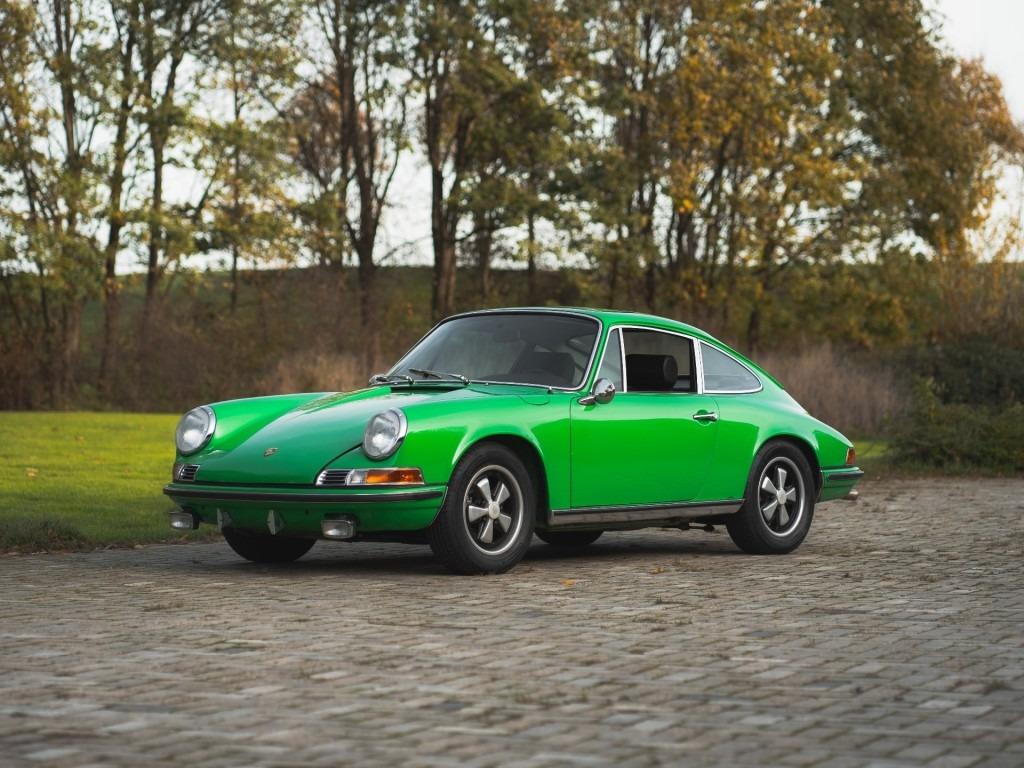 PORSCHE 911 Porsche 9112.4E Coup - 1972 LesAnciennes.com