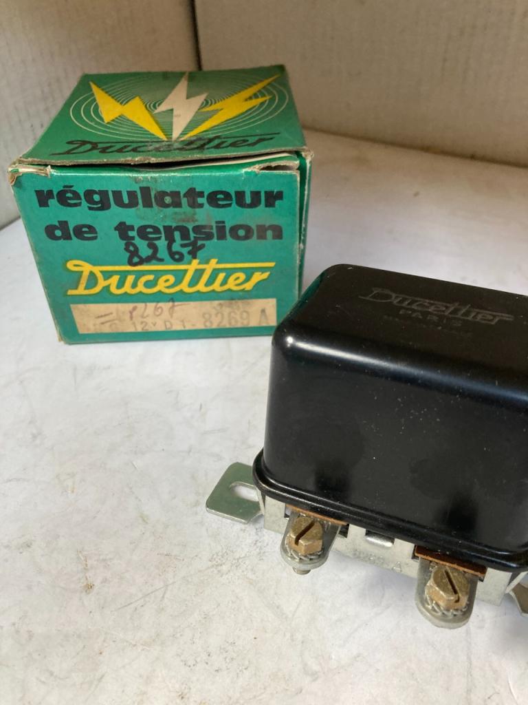 Régulateur de tension neuf PEUGEOT 201 301 401 402 LesAnciennes.com