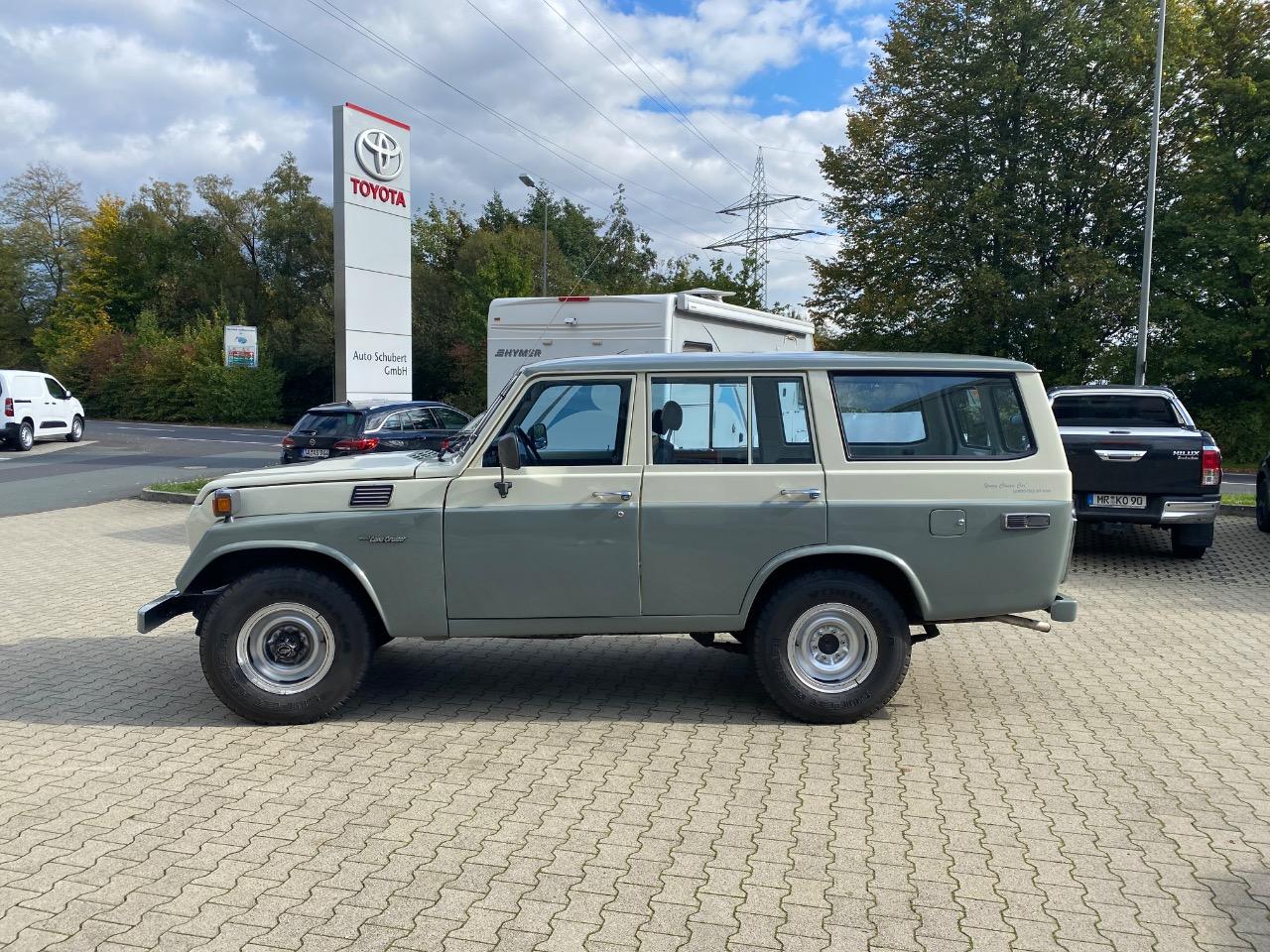 TOYOTA Land Cruiser FJ55 - 1980 LesAnciennes.com