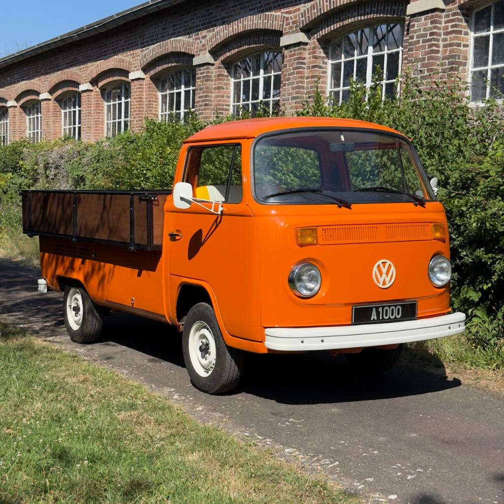 VOLKSWAGEN Combi T2 - Pick up - 1977 LesAnciennes.com