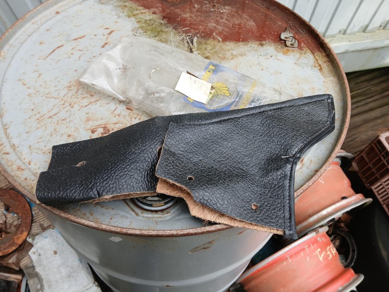 Soufflet PEUGEOT 504 Coupé cabriolet LesAnciennes.com