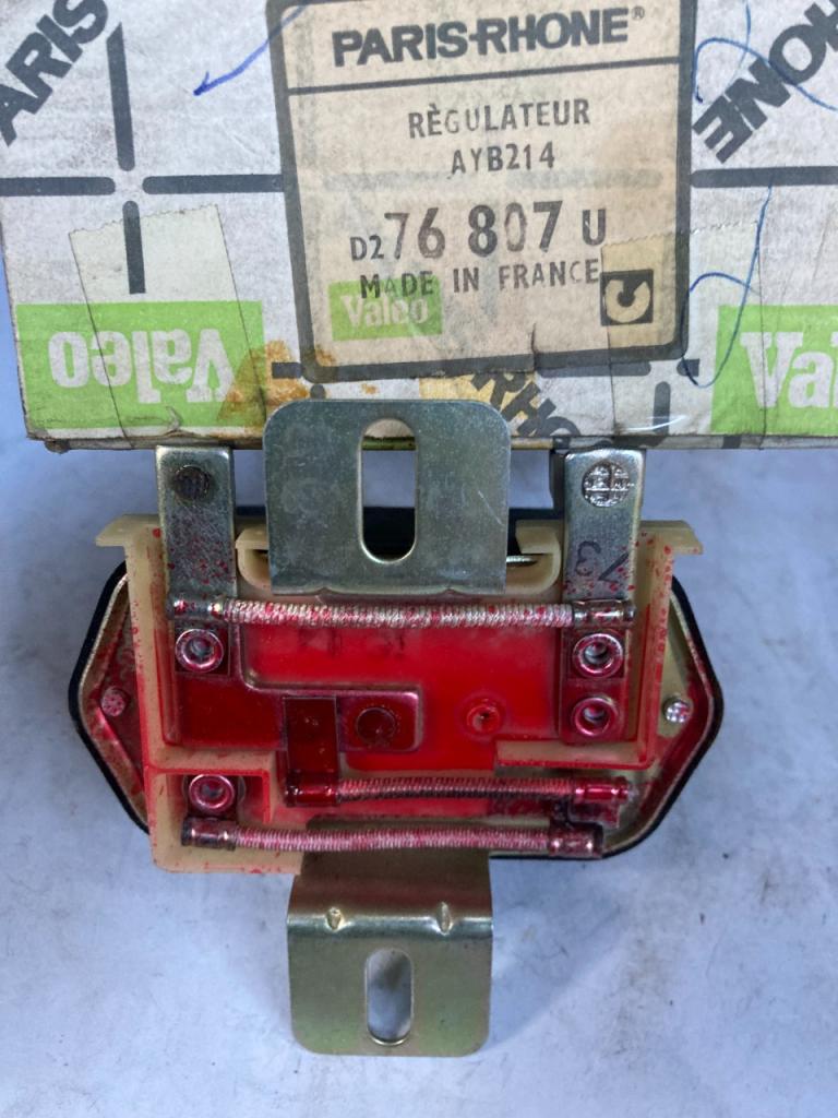 Régulateurs neuf SIMCA 1000 LesAnciennes.com