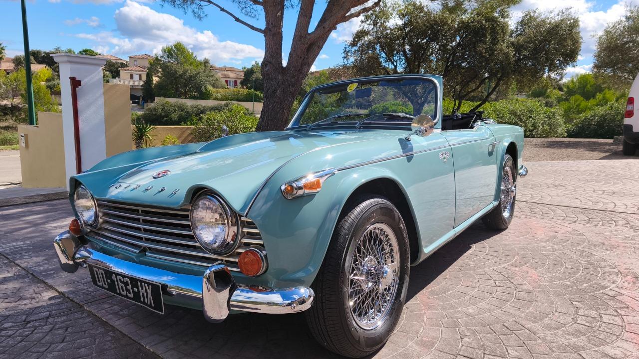TRIUMPH TR4A TR4A IRS - 1966 LesAnciennes.com