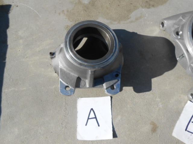 Moyeu de roue avant gauche Lamborghini Diablo SV LesAnciennes.com