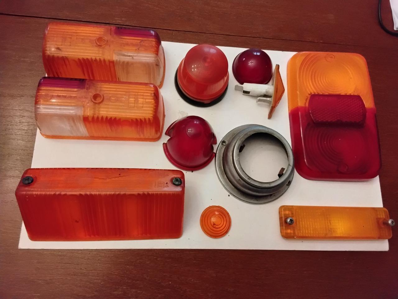 Pièces DIVERS/AUTRES Utilitaires Feux ar LesAnciennes.com