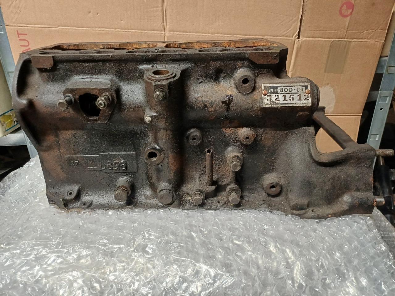 Bloc moteur RENAULT 4 (R4) SUPER FOURGONNETTE LesAnciennes.com