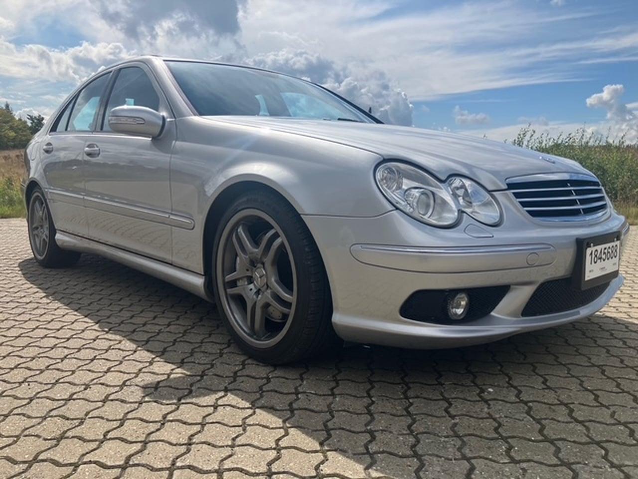 2004 Mercedes-Benz C55 AMG W203 LesAnciennes.com