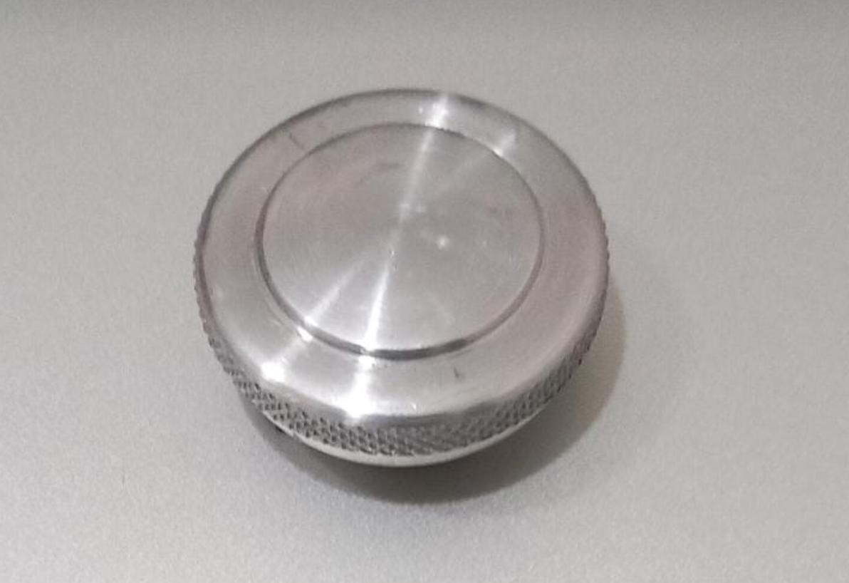 LANCIA Aprilia capuchon de calandre LesAnciennes.com