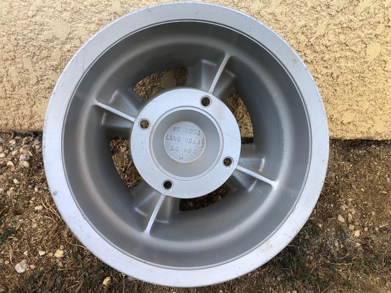 Jantes ALPINE RENAULT A310 LesAnciennes.com