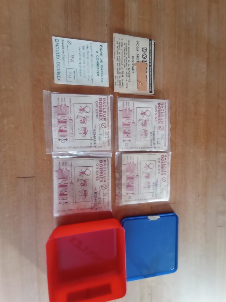 Boite segments ondulex RENAULT Dauphine LesAnciennes.com