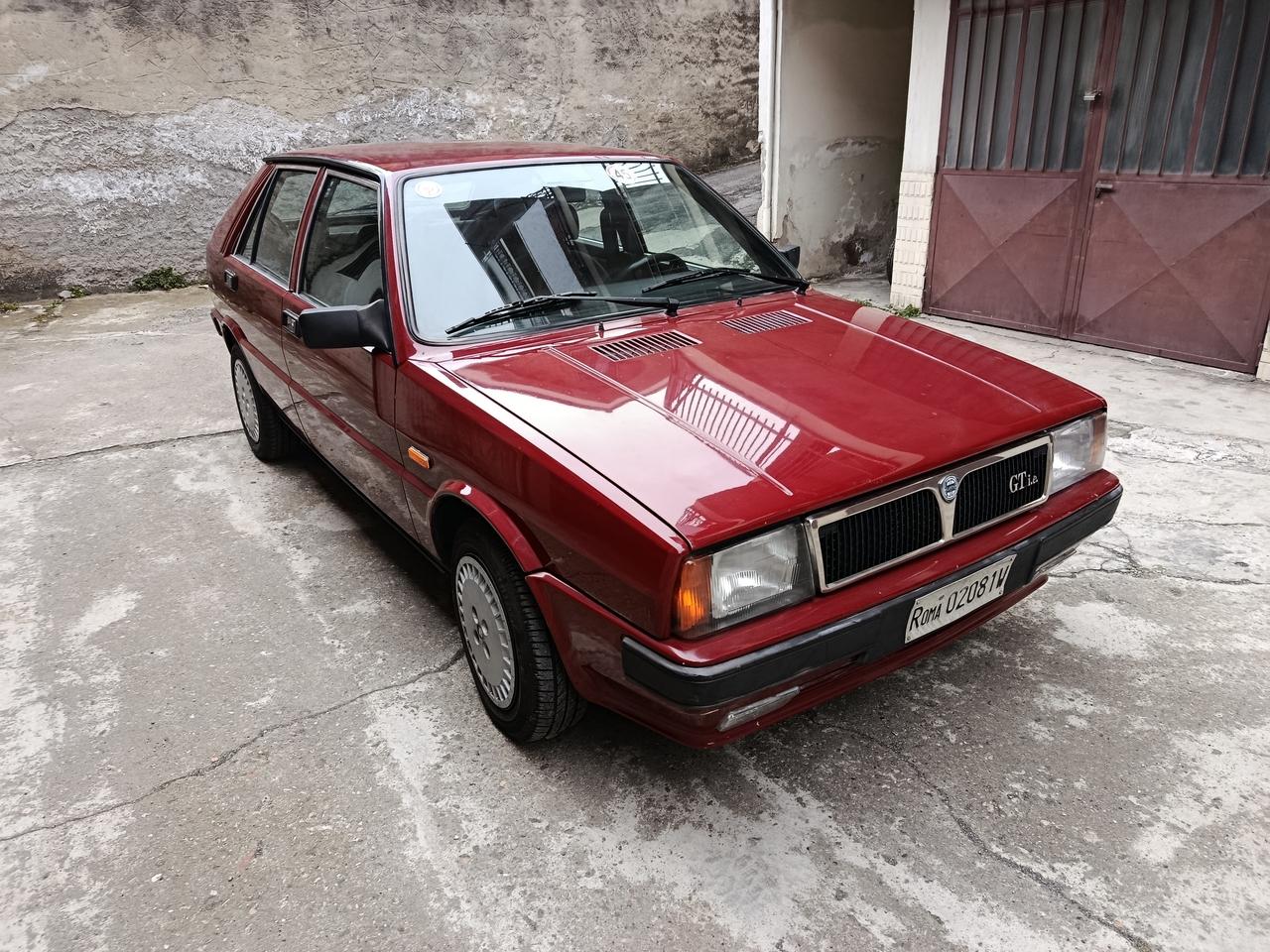 1989 Lancia Delta GT ie 1600 LesAnciennes.com