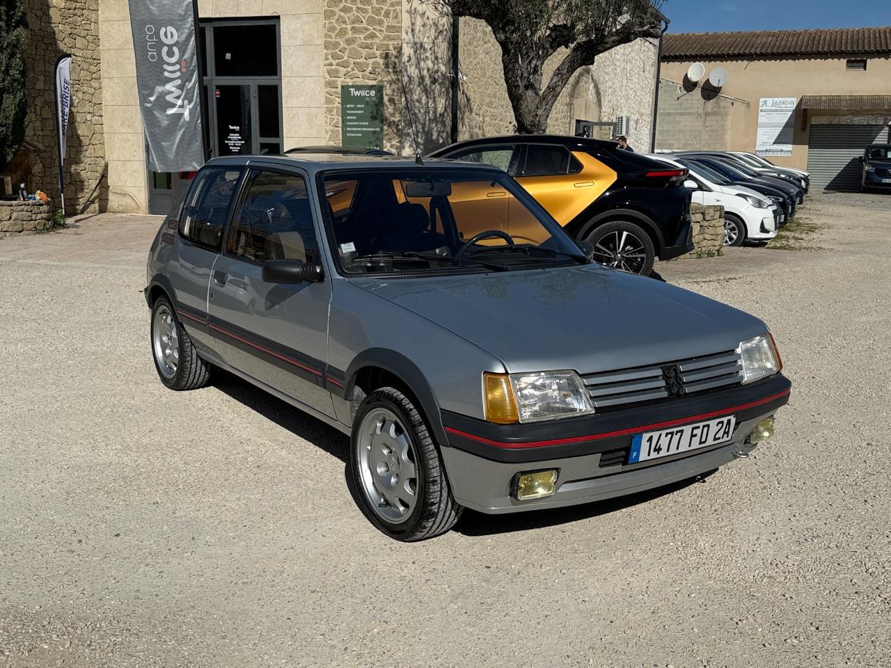 PEUGEOT 205 GTI 1.9L - 1987 LesAnciennes.com
