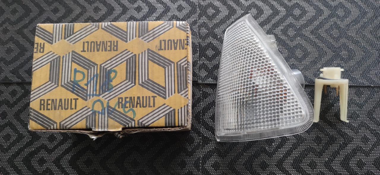 Clignotant blanc gauche RENAULT 18 (R18) LesAnciennes.com
