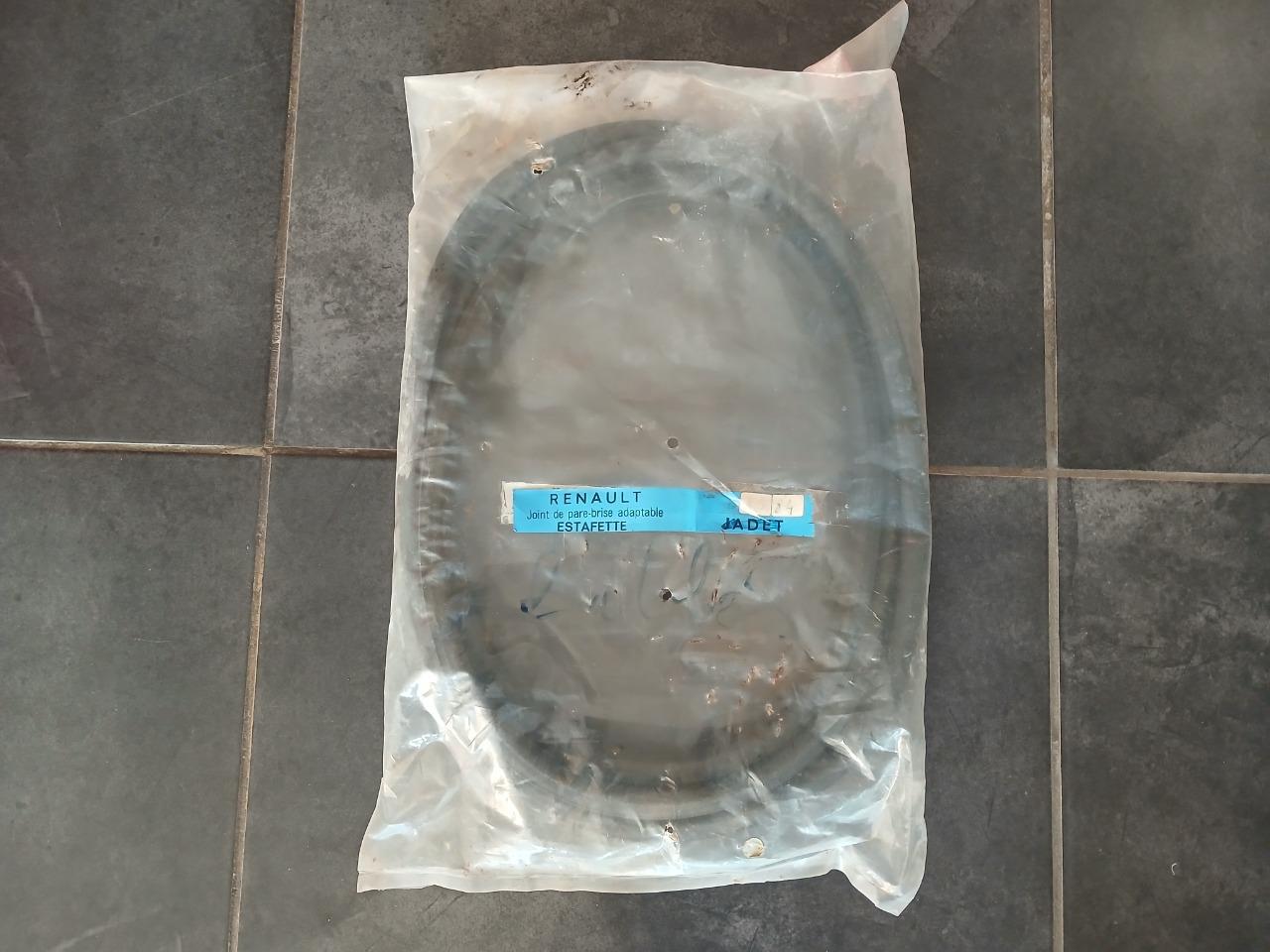 Joint de pare brise RENAULT Estafette LesAnciennes.com