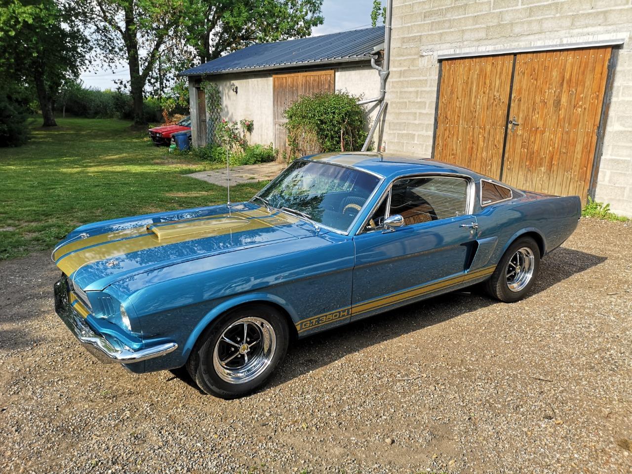 FORD Mustang Fastback - 1965 LesAnciennes.com