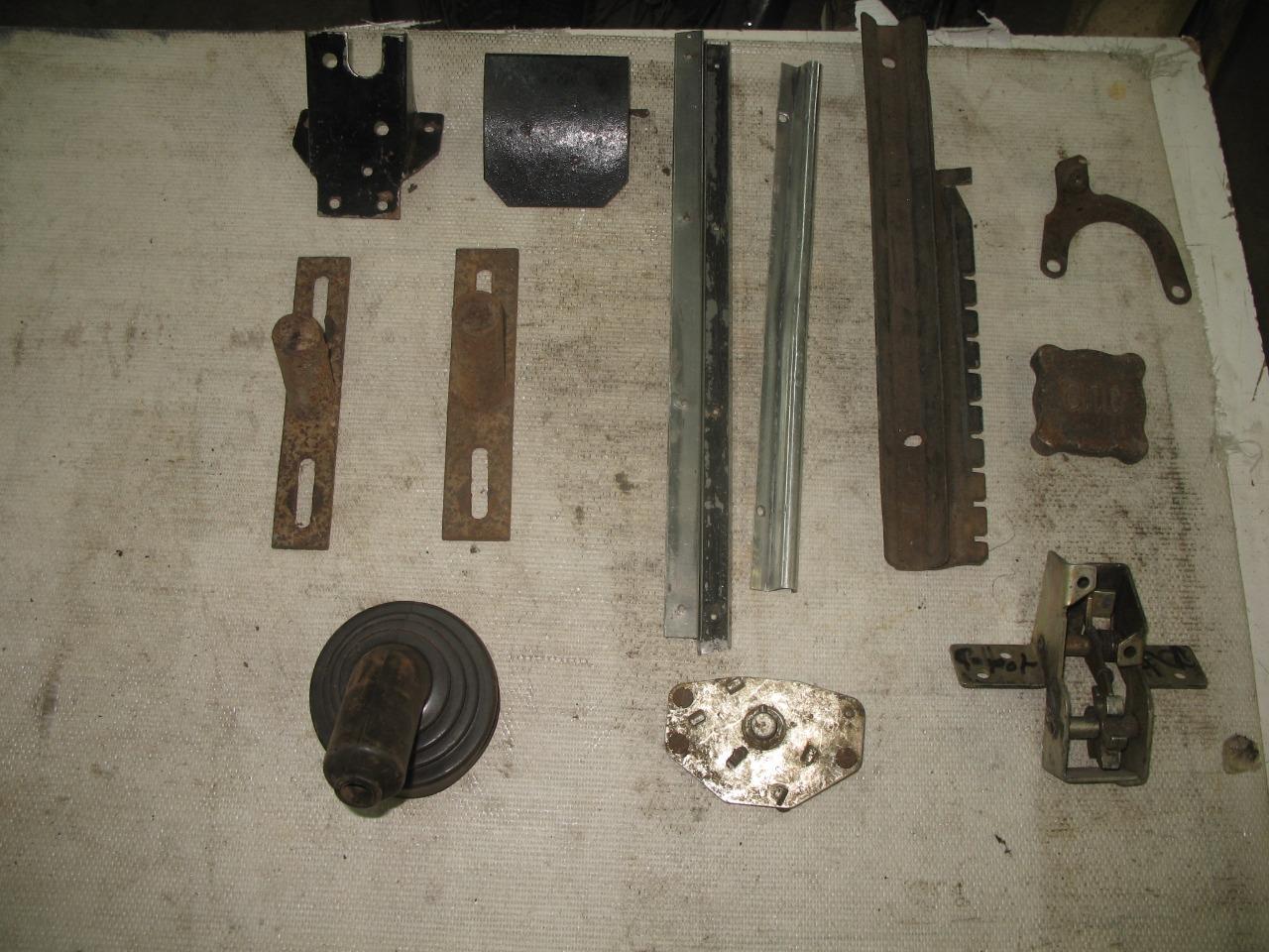 Lot de pièces ALFA ROMEO 2600 sprint LesAnciennes.com