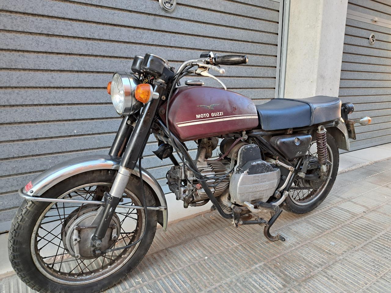 MOTO GUZZI 500 Falcone - 1971 LesAnciennes.com