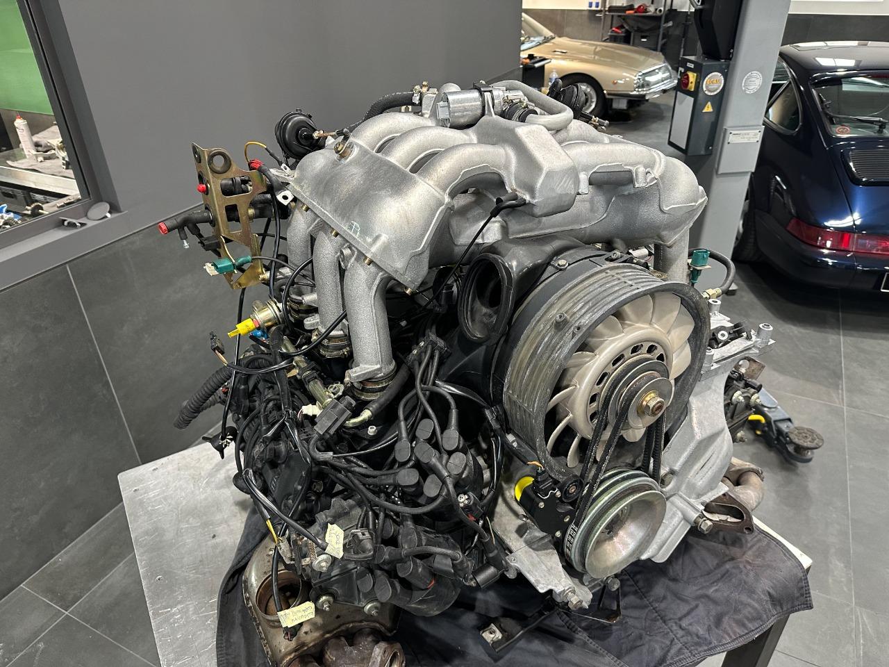 Moteur complet Porsche 911 993 Carrera 4S LesAnciennes.com