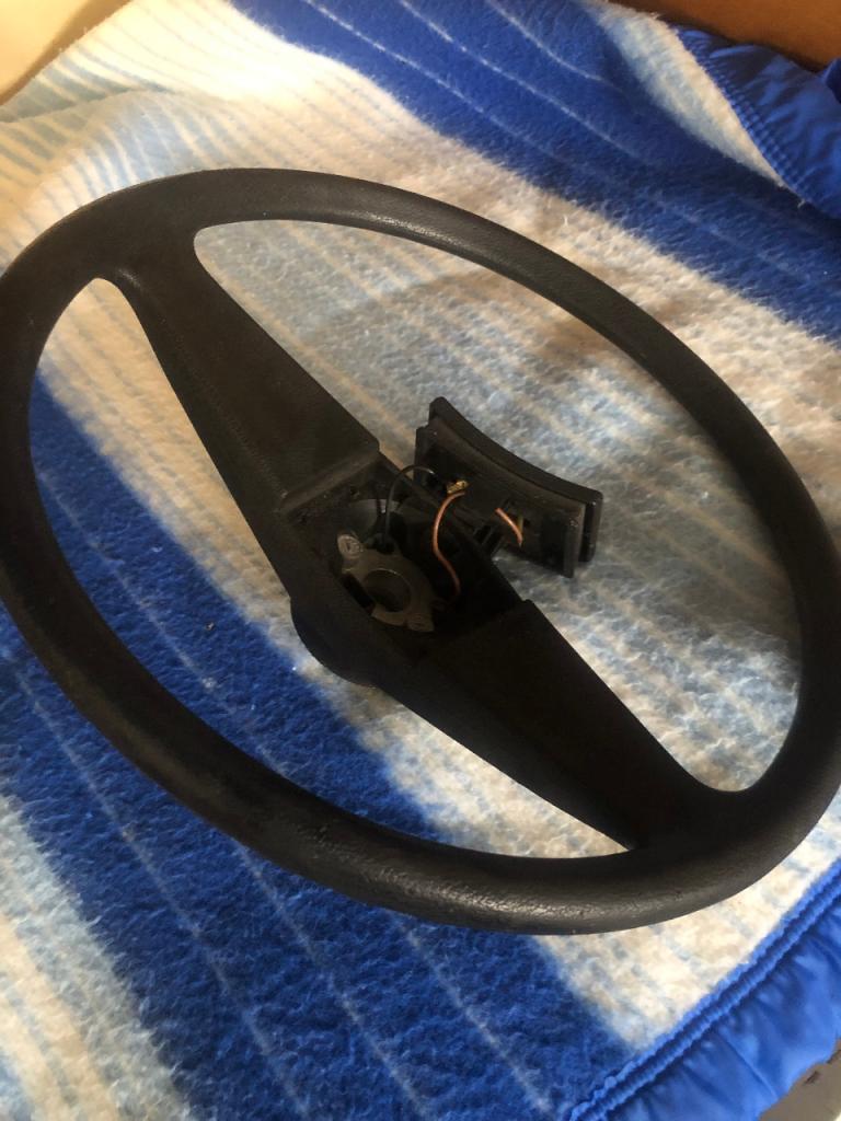 Volant de Golf série 1 (non GTI) LesAnciennes.com