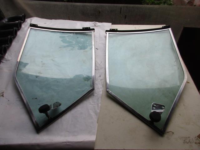 Vitres laterales arrière Citroen SM LesAnciennes.com