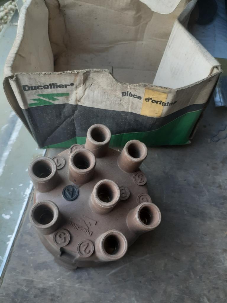 Tête d'allumeur ALPINE RENAULT A310 LesAnciennes.com