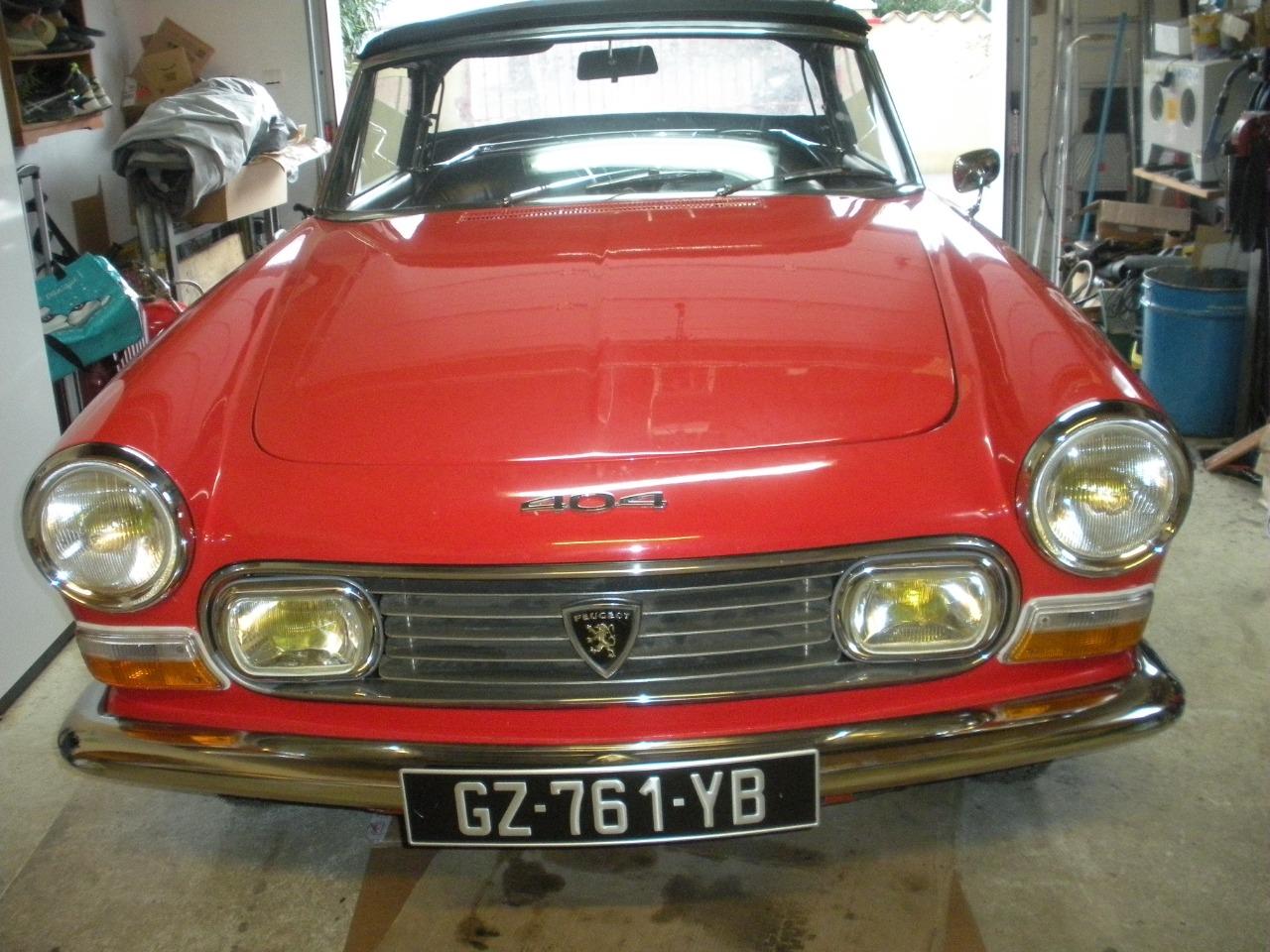 PEUGEOT 404 cabriolet - 1968 LesAnciennes.com