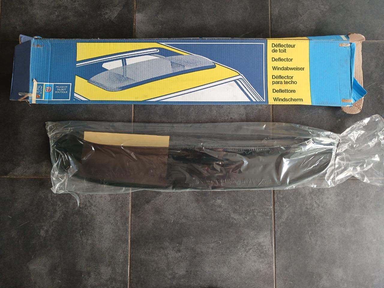 Déflecteur toit ouvrant PEUGEOT 605 LesAnciennes.com
