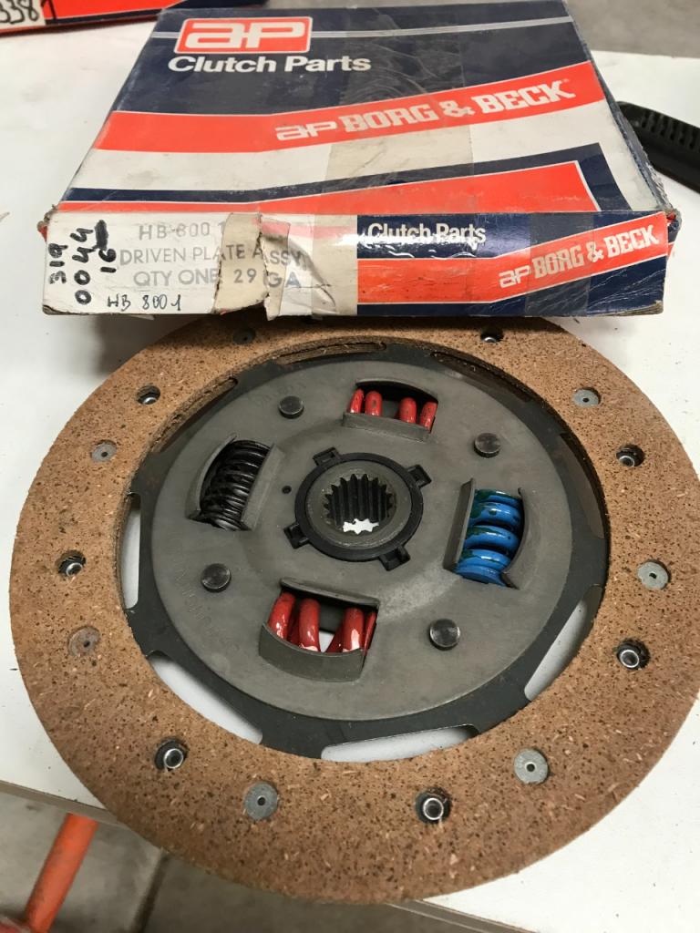 Disque embrayage FORD Escort Fiesta Courrier LesAnciennes.com