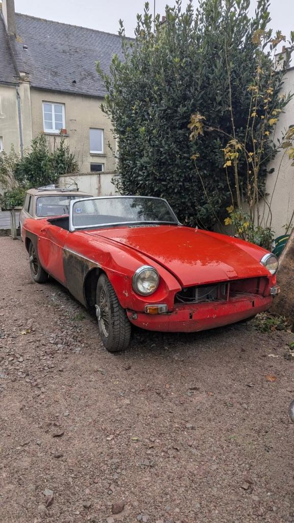 MG MGB - 1965 LesAnciennes.com