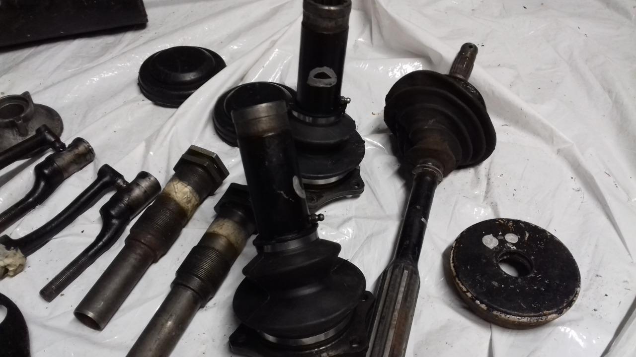 Lot de pièces CITROEN Ami 8 break LesAnciennes.com